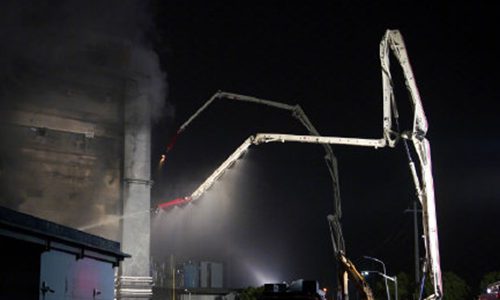 最新消息:8人在上海一家工厂的火灾中丧生