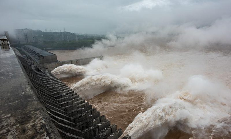 97条河流超过警戒水位，中国开始采取防洪措施