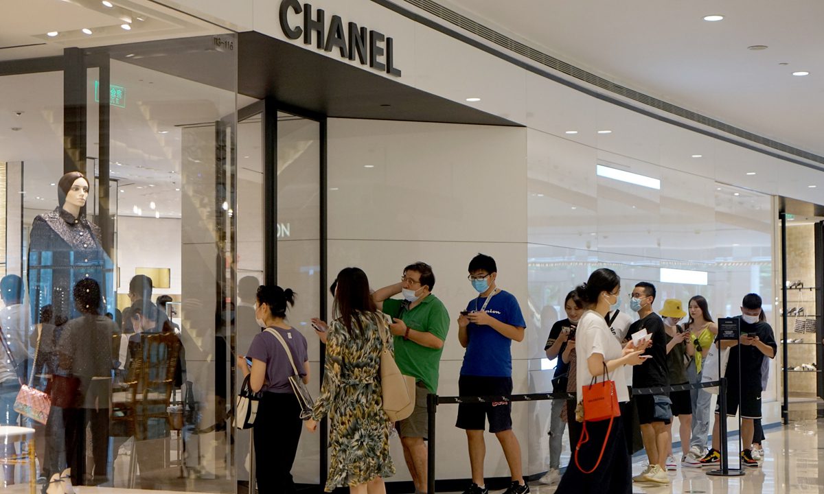 五一假期期间，中国大陆奢侈品消费出现反弹