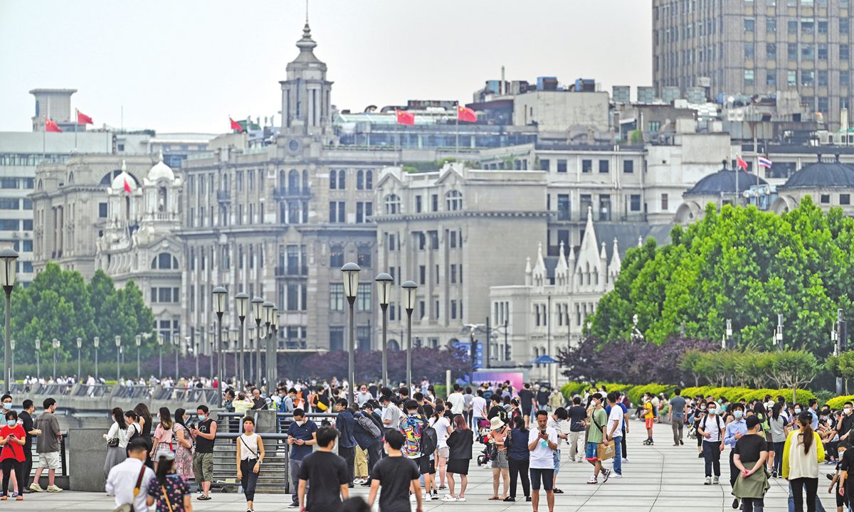 世界排名前50名院校毕业生可直接落户上海