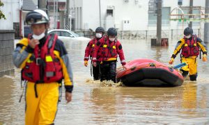 日本北部暴雨 20万人被紧急疏散