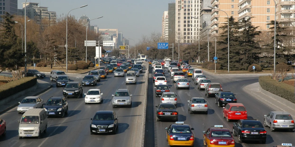 在中国，数千万通勤者的上下班时间长达一小时