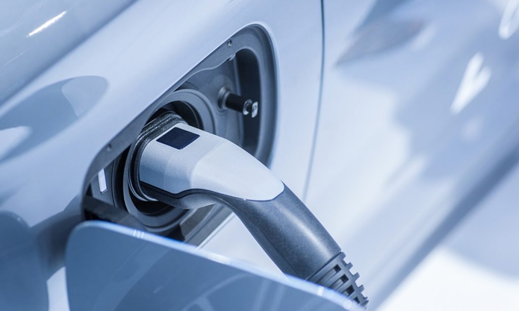 专家警告说，不受监管的新能源电池回收系统会造成污染