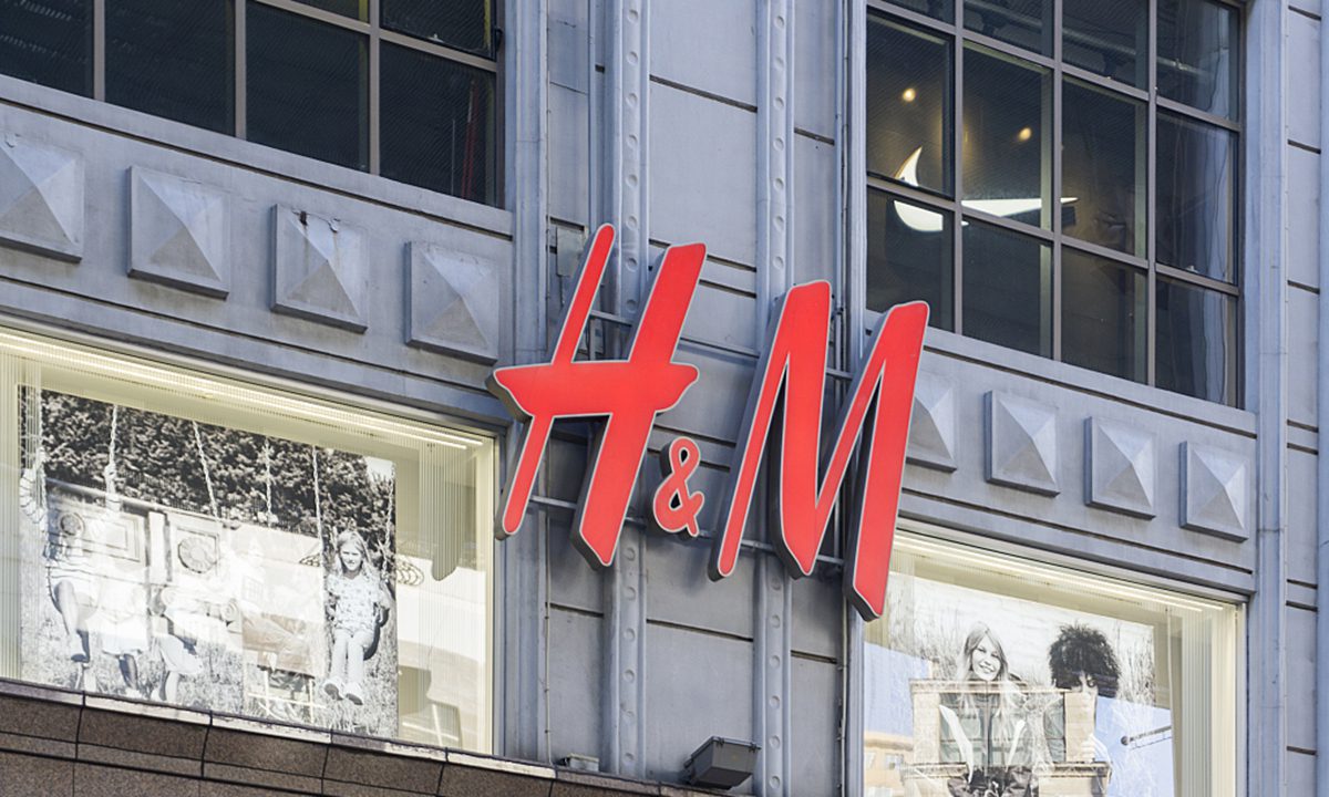 中国消费者猛烈抨击H&M的声明，更多门店可能会关闭