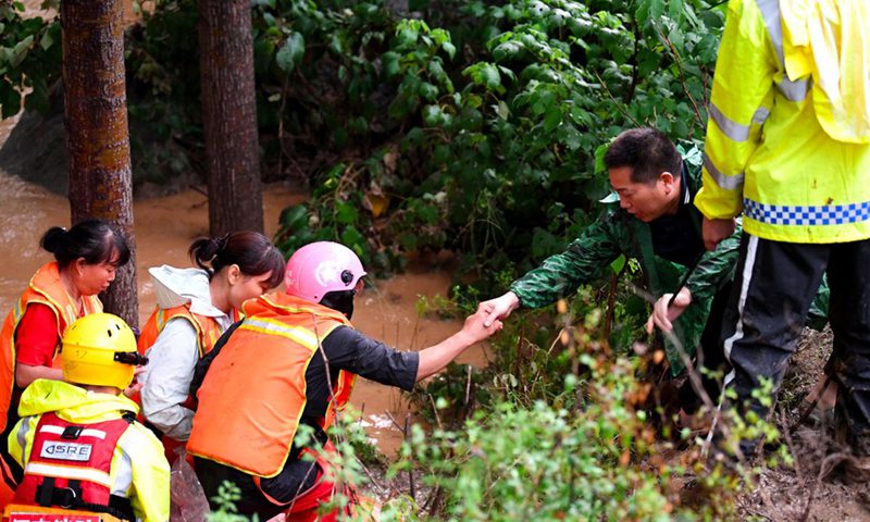 洪水灾害导致至少146人死亡或失踪，影响了中国34.81万人