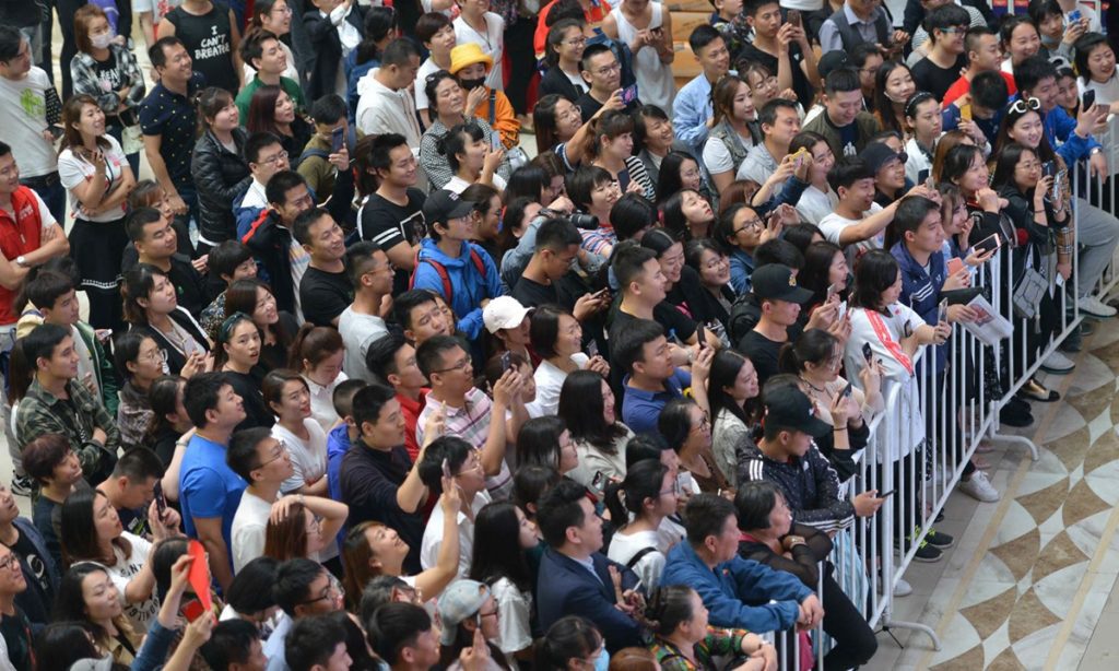 “围剿”饭圈：微博下线“明星势力榜”，粉丝经济凉了？