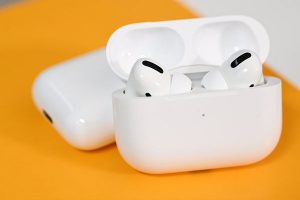 苹果要把AirPods耳机打造成健康设备：可监测体温和姿势 可作为助听器