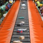 国家邮政局：11月1日全国共揽收快递包裹5.69亿件，同比增长28.54%