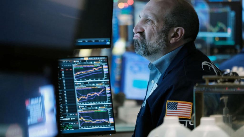 中英双语新闻：美国证交会要求中概股企业加强风险披露