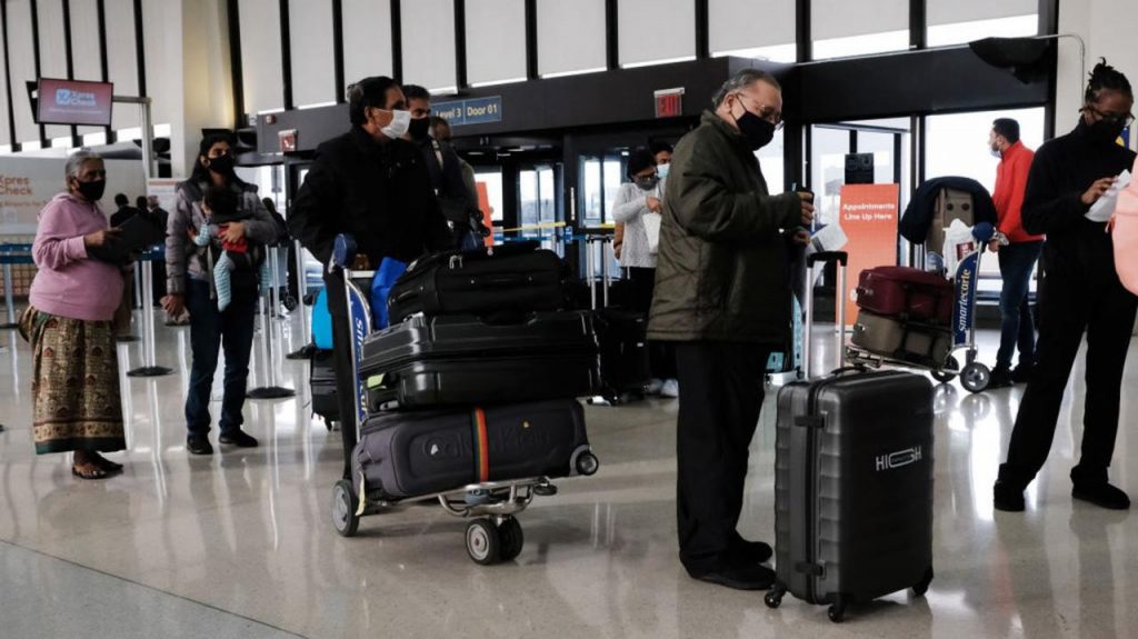 每日英语新闻：长江实业出售飞机租赁业务