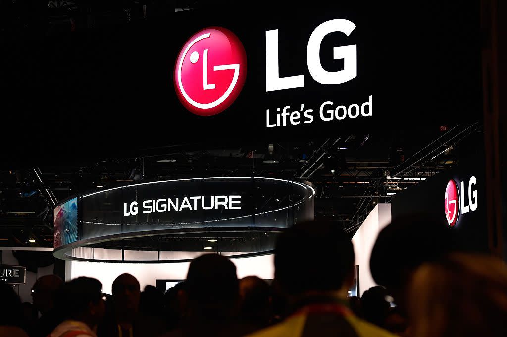 每日英语新闻：LG新能源筹备上市 叫板宁德时代