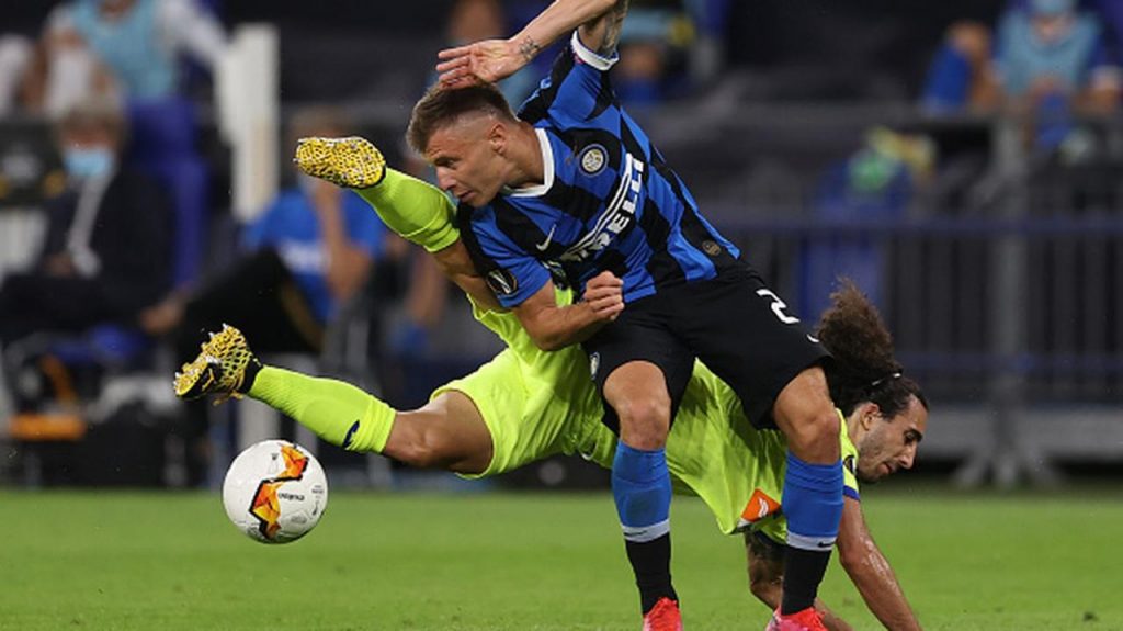 中英双语新闻：国际米兰重返债市发债4.15亿欧元