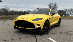 2025 Aston Martin DBX707