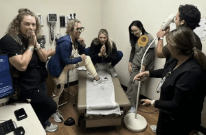 加州急诊医护人员因发布羞辱患者的 TikTok 视频被解雇