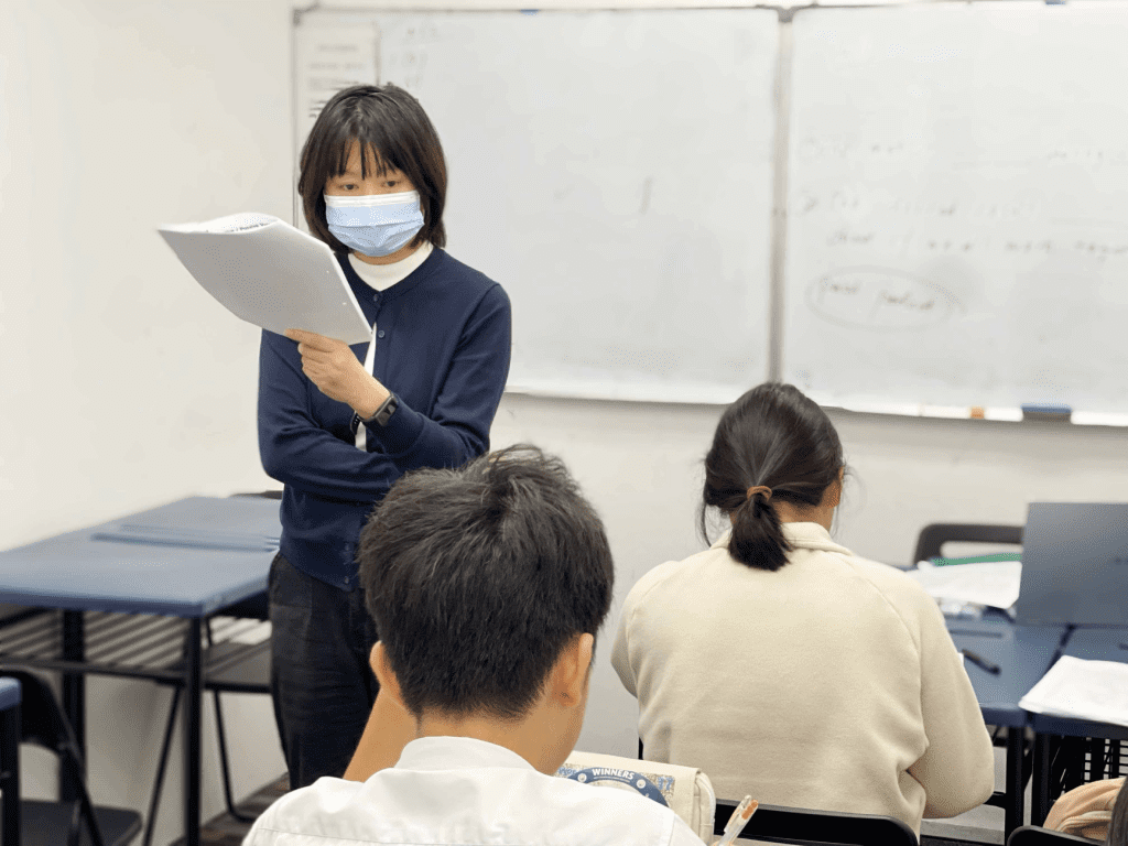 新加坡教师工作时间全球最长，压力居高不下