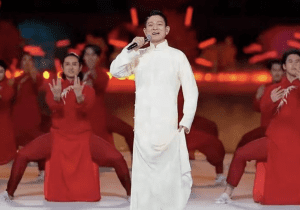 刘德华全运会90度鞠躬